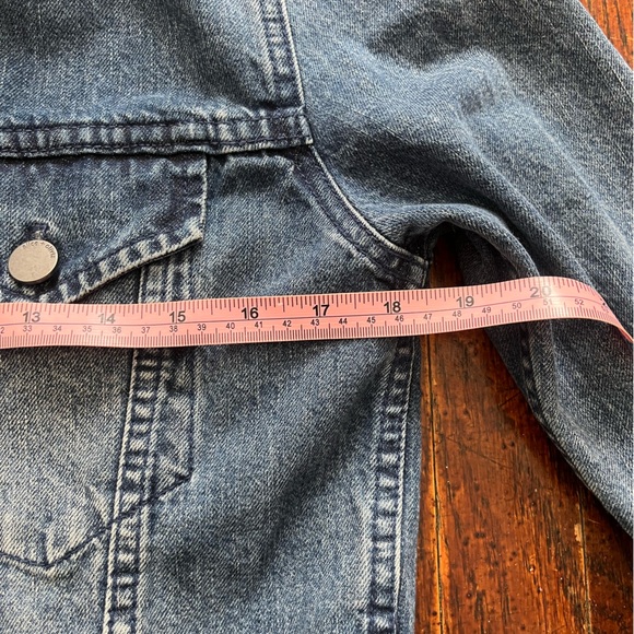 Alice + Olivia Denim Jacket with Eyeglasses and lips embroidered in the back. - Picture 9 of 10